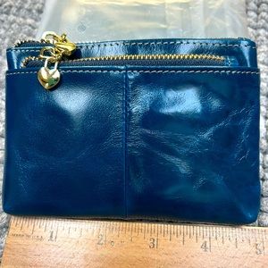 NWOT LEATHER WALLET💙 with gold colored findings (small hearts)